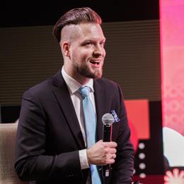 “失控”的暴雨面前，广东人从未是一叶孤舟