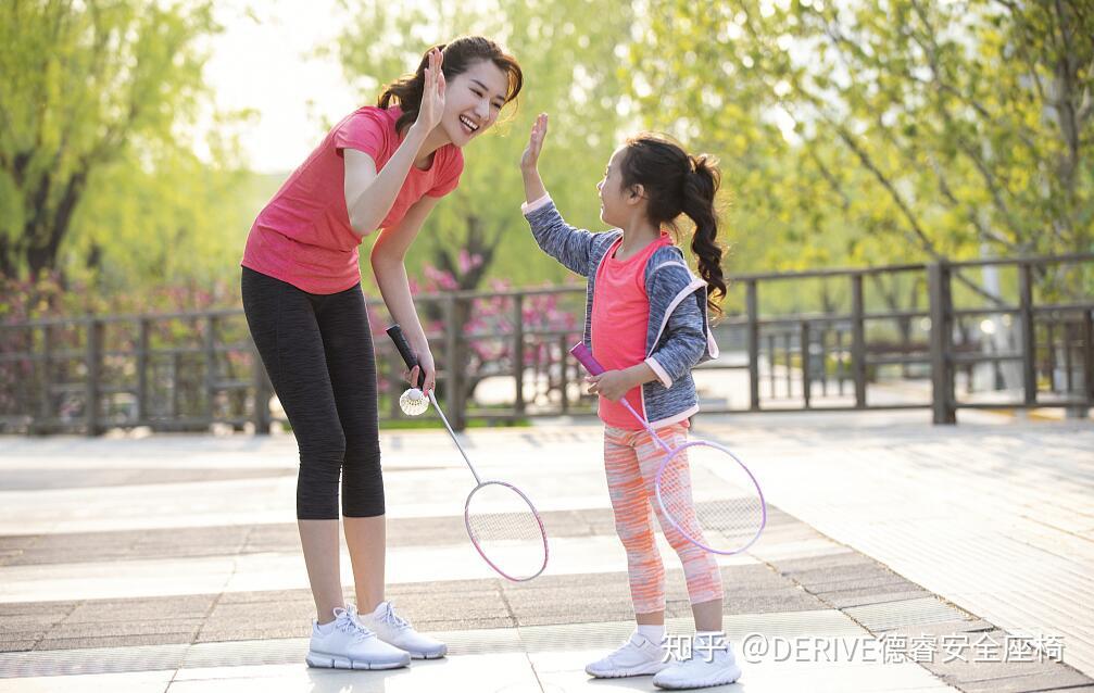 更聪明 更安全 更开放——从智博会看智能网联新能源汽车新趋势