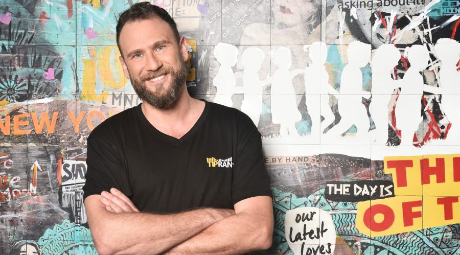 分析师对亚马逊(AMZN.US)绩前保持乐观：营收与利润有望超预期 AWS增速看好