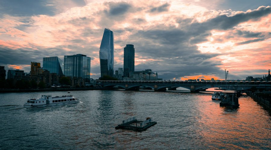 9月1日起AI生成合成内容必须添加标识